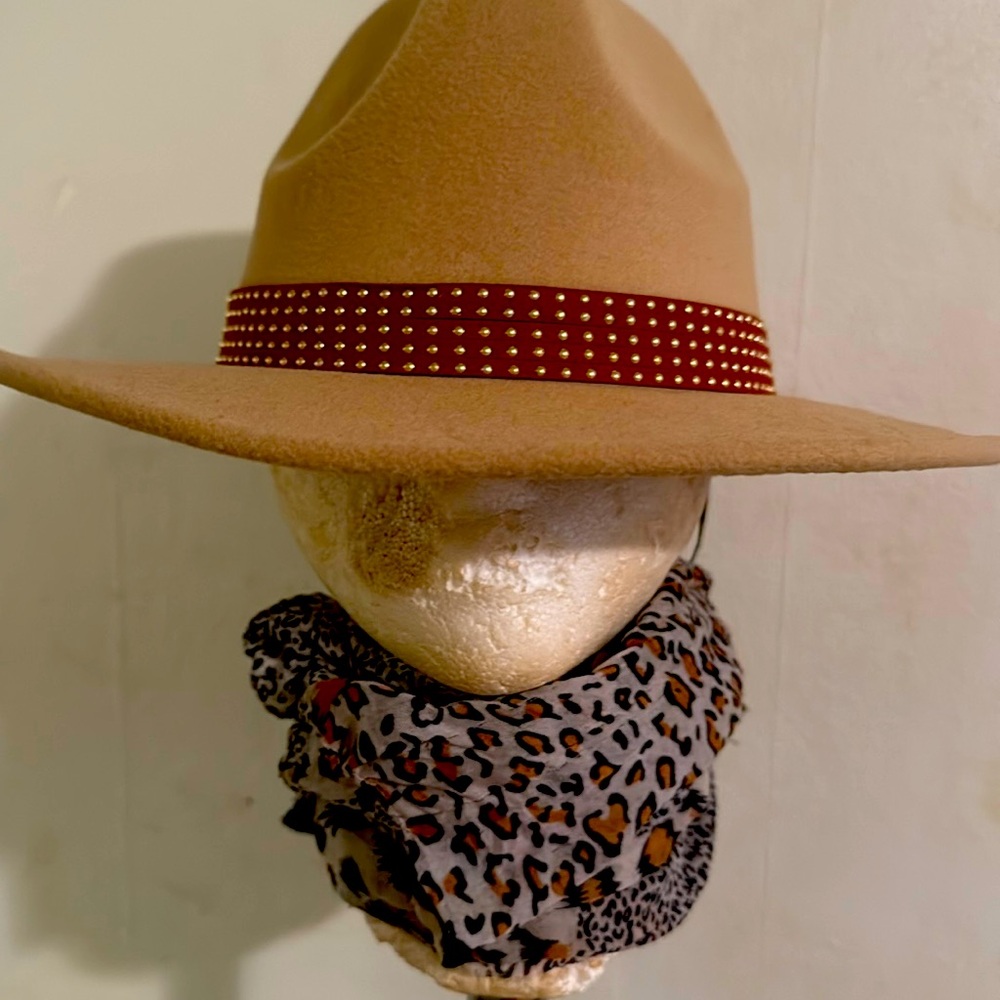 NWT CAMEL FALL/ WINTER HAT